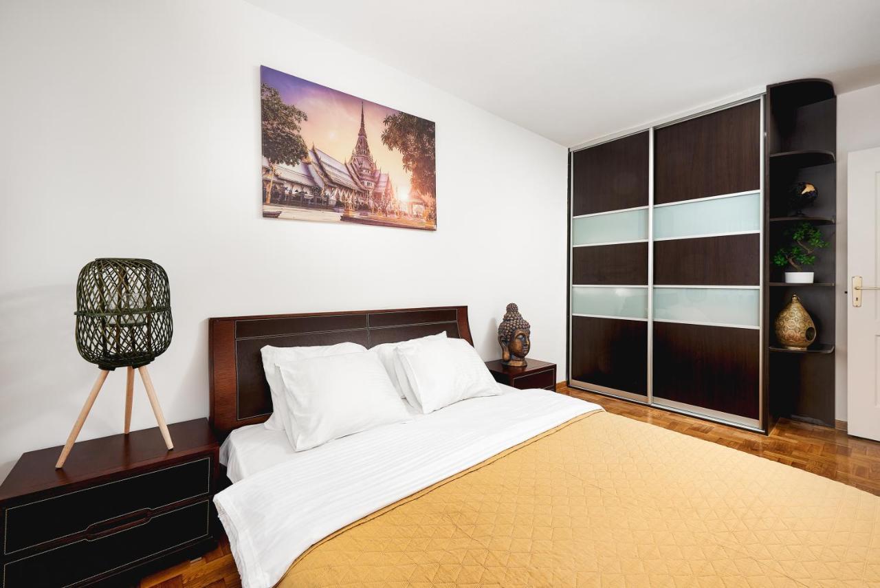 Lumina Spacious Apartment Near The Railway Station Warsaw Exterior photo